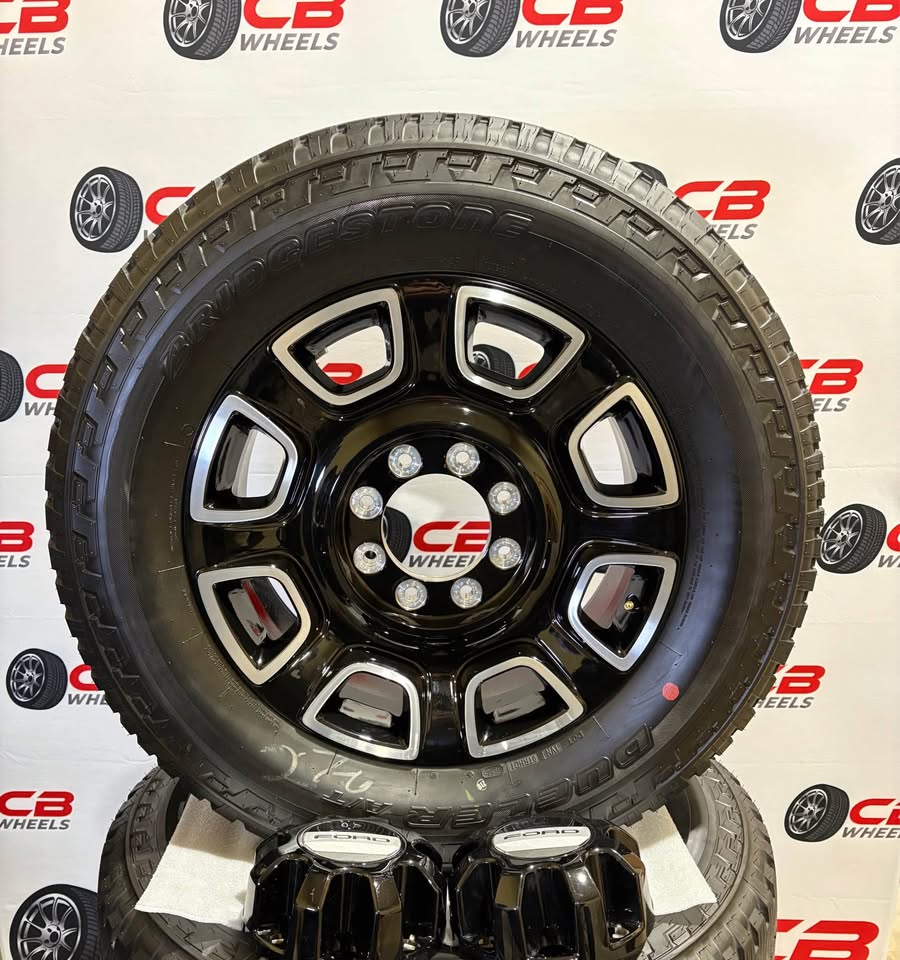 Ford F250/F350 Super Duty Platinum 20" OEM Machined Black Wheels and Tires