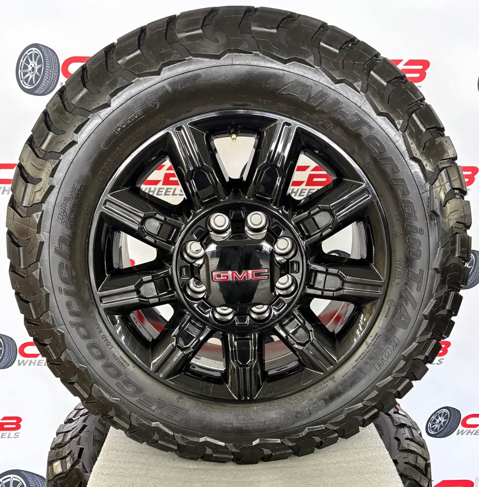 GMC Sierra 2500/3500 20" OEM Gloss Black Wheels with 34” BFG KO3 Tires