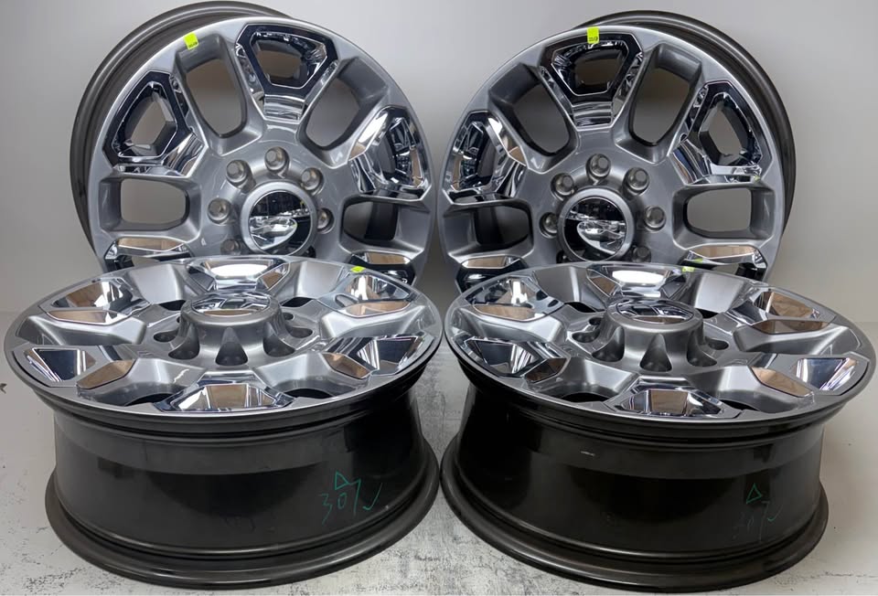NEW Ram 2500/3500 20" OEM Hypersilver W/ Chrome Inserts Wheels