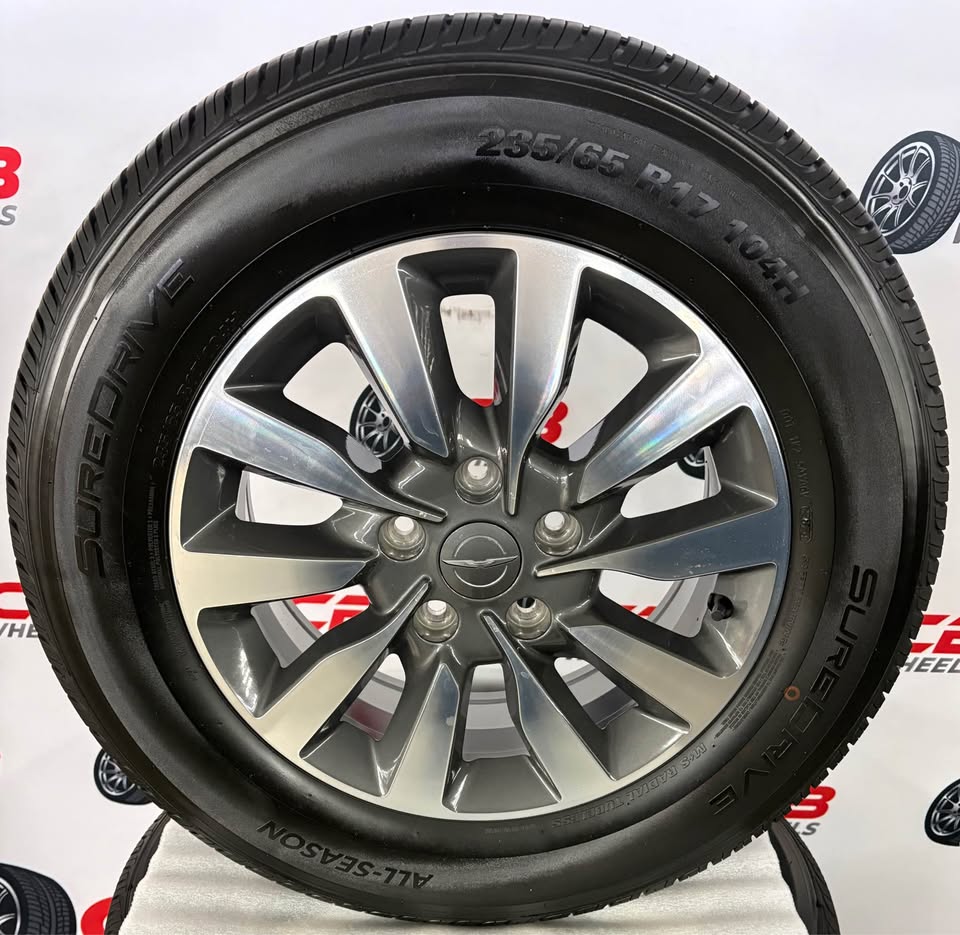 Chrysler Pacifica 17" OEM Machined Charcoal Wheels and Tires