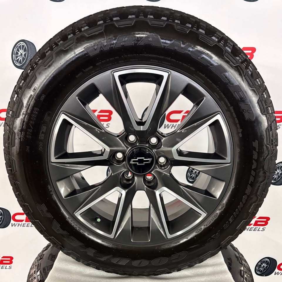 Chevrolet Silverado 1500 20" OEM Machined Charcoal Wheels and Tires